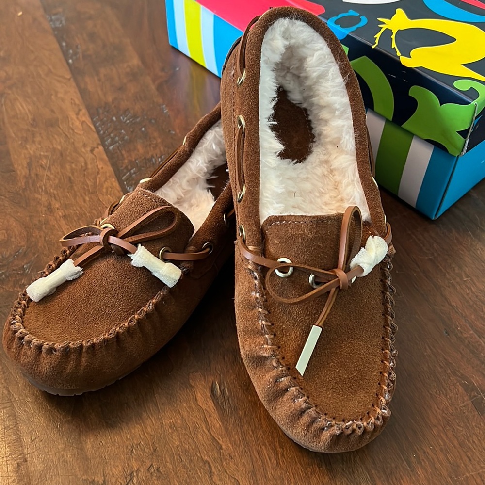 C. Wonder Driving Slipper